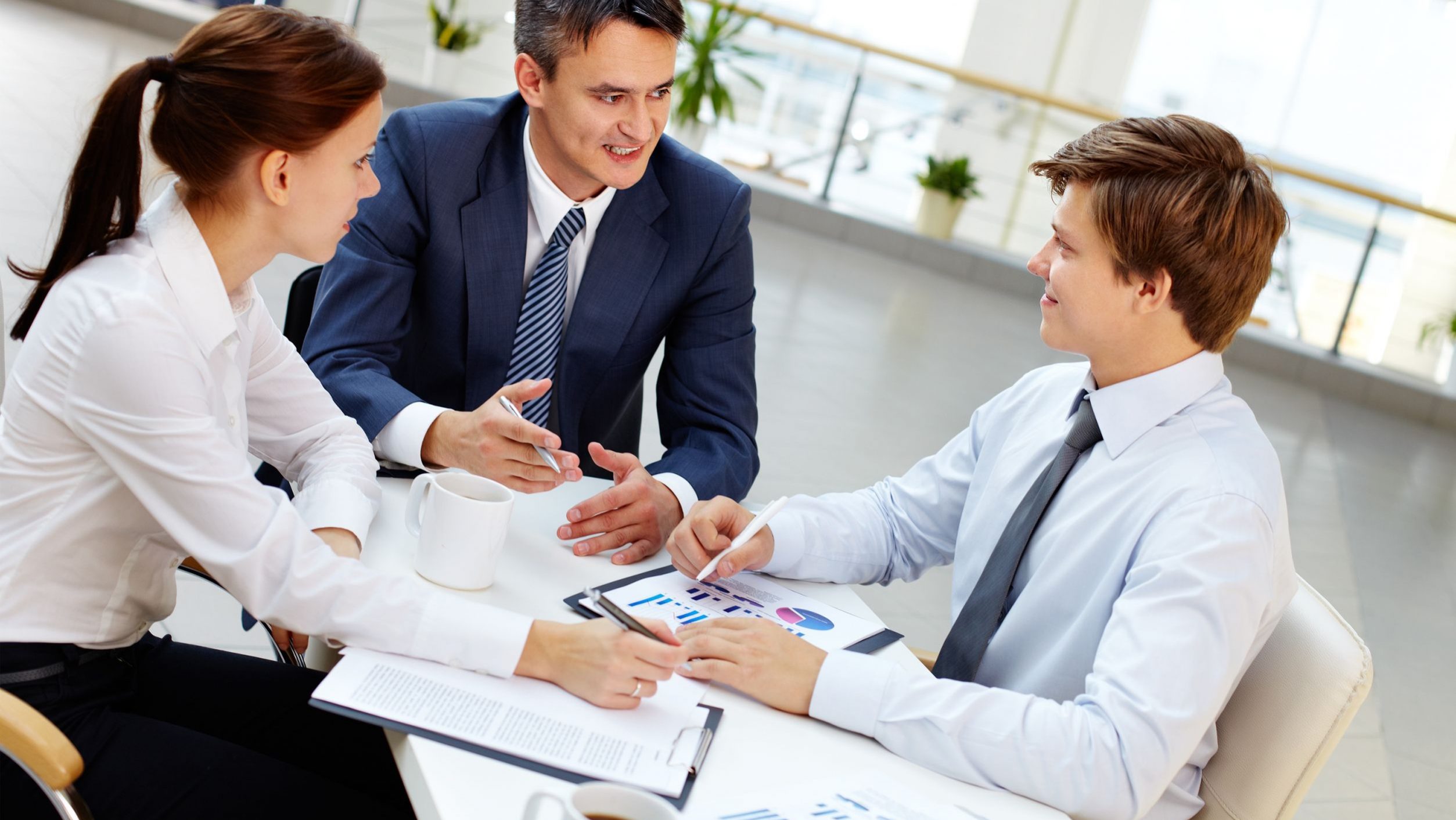 cho thuê phiên dịch viên cho thuê phiên dịch viên