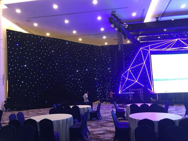 cho thuê màn che màn sao sân khấu