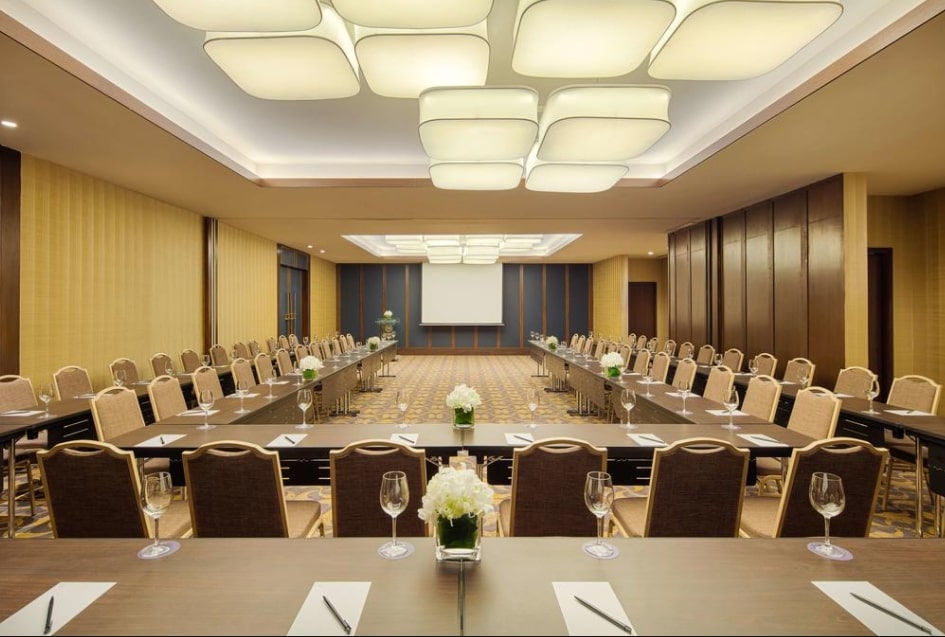 Khách sạn sheraton