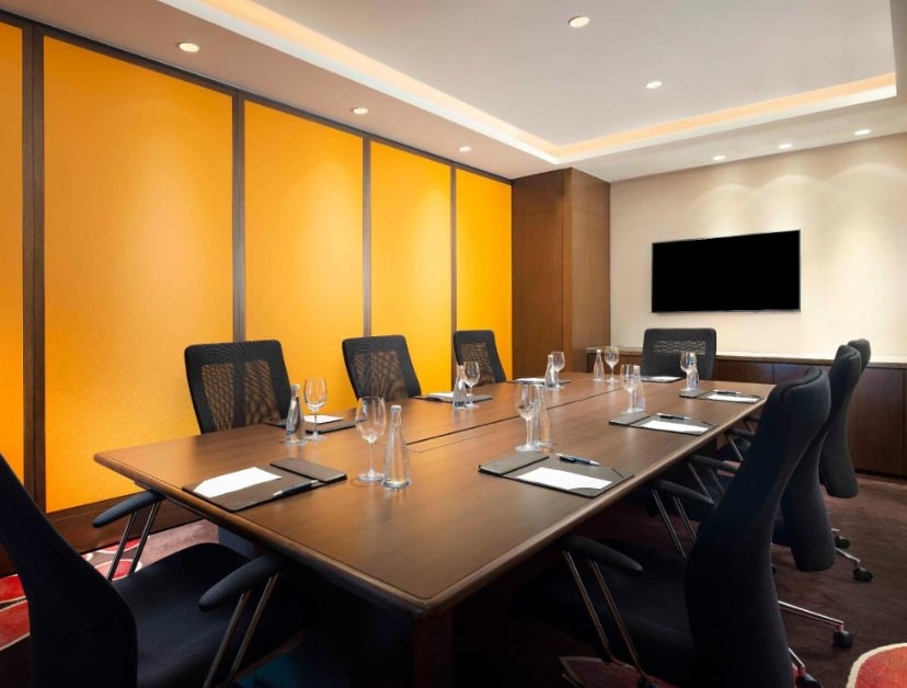 Khách sạn sheraton