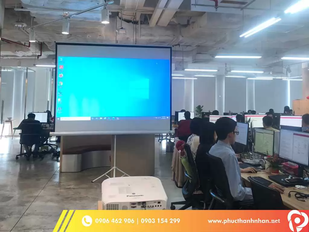 cho thuê máy chiếu TPHCM