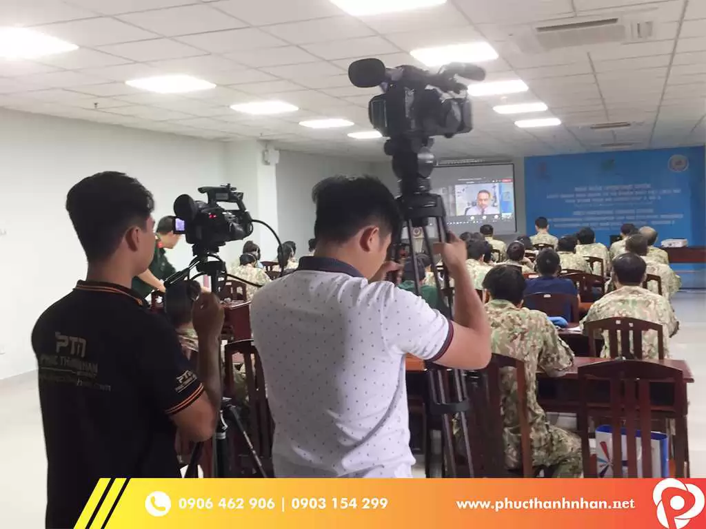 Họp trực tuyến là gì Họp trực tuyến là gì