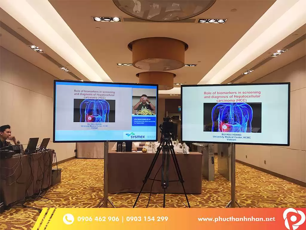 tổ chức hội nghị trực tuyến kết hợp phiên dịch cabin