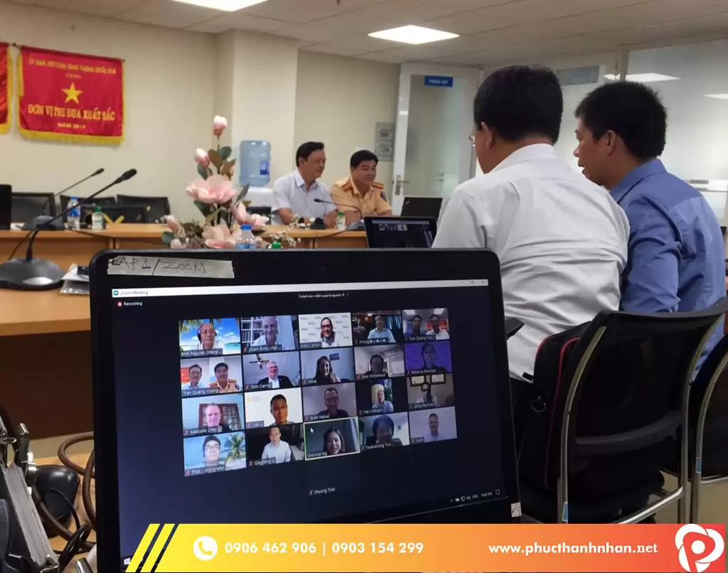 livestream chứng khoán